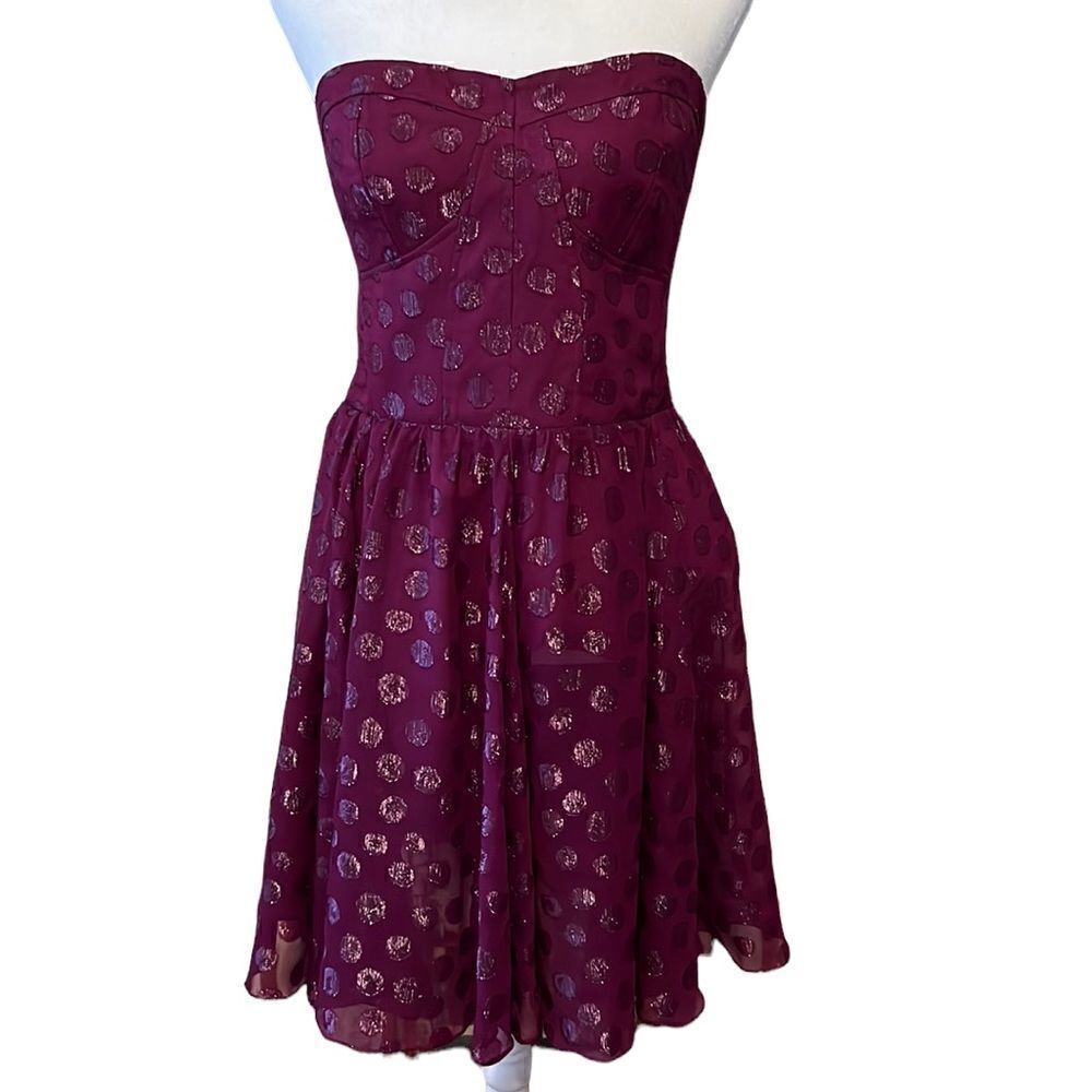 Guess LA size 8 strapless sheer lined purple dress with full skirt EUC